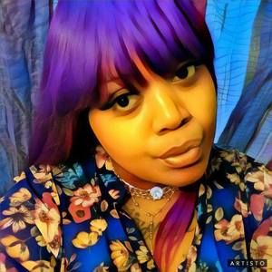 Meet your Posher, Ebony